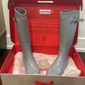 Hunter Women’s Refined Tall Gloss Grey Boots- 7